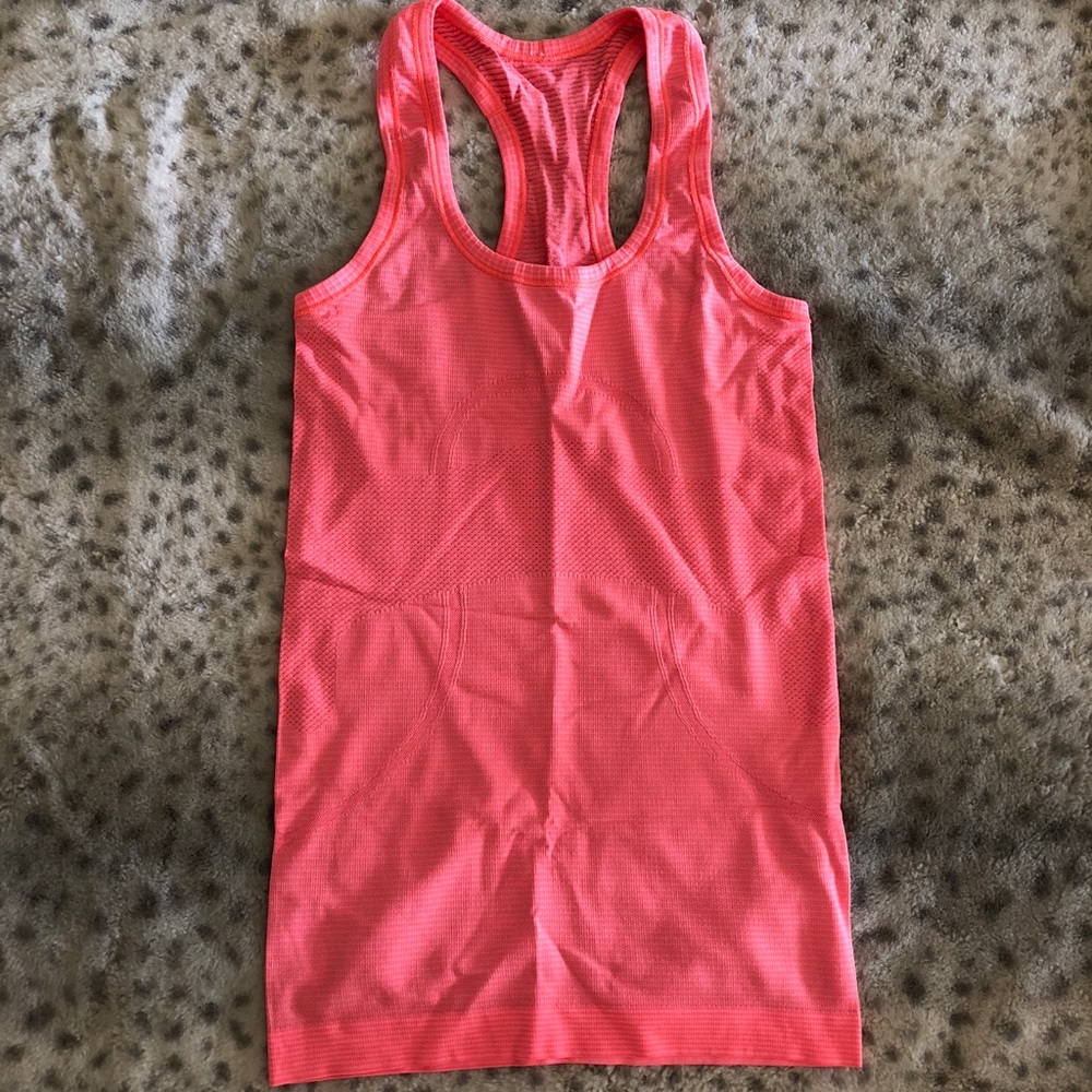 Lululemon tank